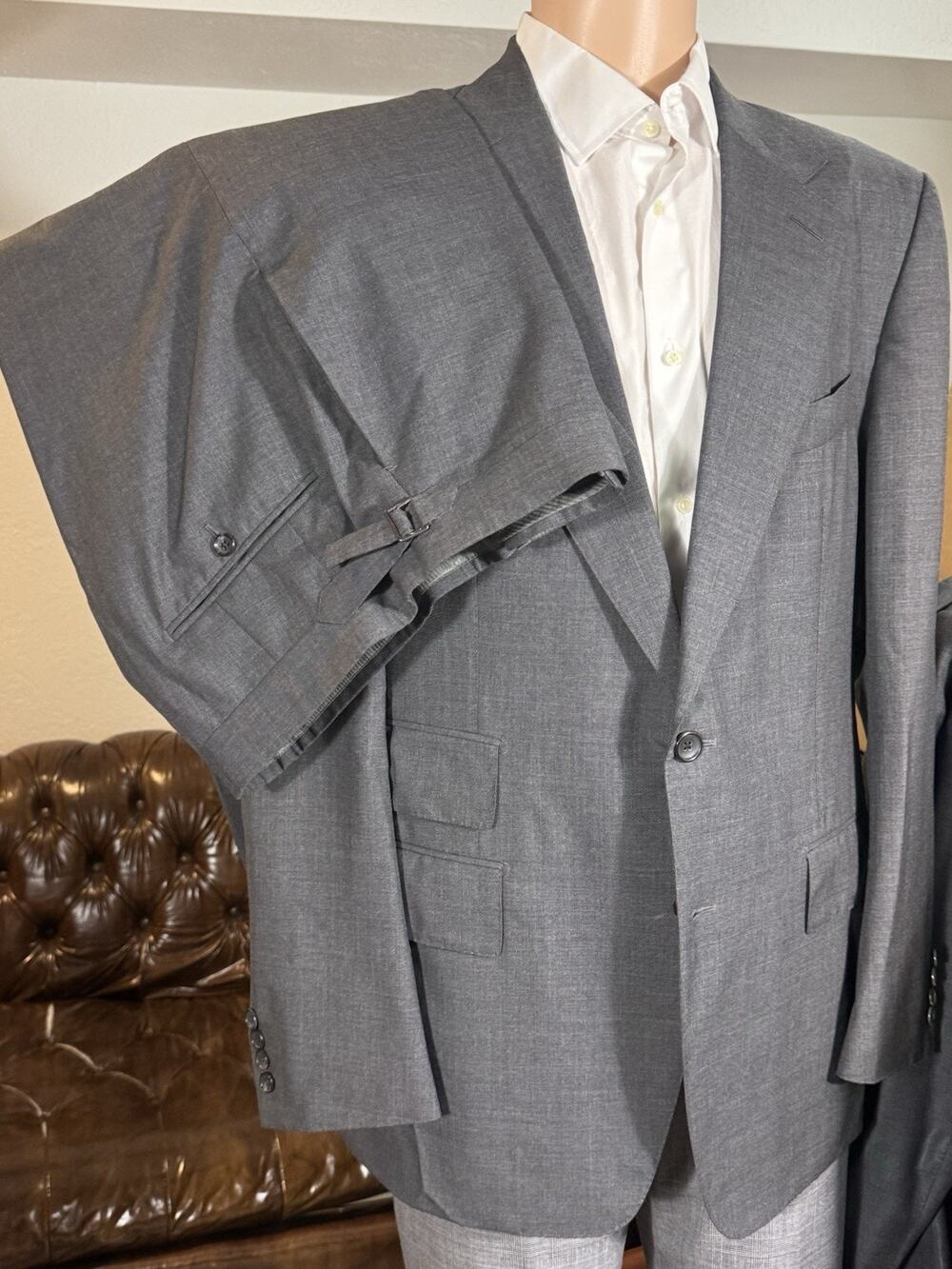 Tom Ford Gray Notch Lapel 2Pc Suit 54 44R 40x31 Trousers Wool Windsor